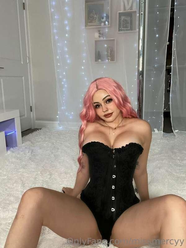 Come and get it if you think you can handle it 🤤🤤🤤