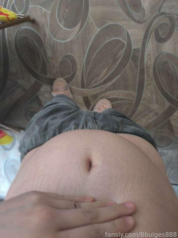 On March 25, I went to the university after drinking 6 glasses of water beforehand.I started to feel a strong discomfort in my lower abdomen. During my studies, I felt a strong urge to pee. 😖
My bladder started to stick out more and more from the bottom of my abdomen. It got harder and harder to push it back in, especially because it got harder with every new glass of water I drank. 🥺
When I got home, I kept drinking, and then I went to bed.
On the morning of March 27th, I woke up and noticed this huge ball in my lower abdomen that felt really good, but I had to pee a lot. 😓
I slowly drank about eight glasses until the evening.
My bladder was already aching from the strain, and I really had to pee. I couldn't stand still; I really had to pee.But I wanted to stretch my bladder more, and I didn't have enough of what I already had, so I decided to go to bed like this.
During the night, I woke up multiple times with an overflowing bladder and an intense need to pee, but I always fell back asleep.And then, something I was really afraid would happen did happen. I'm embarrassed to admit it.I peed in my bed, and when I woke up, I found a wet bed.😭
I guess my bladder couldn't handle all the drinking.
I'll try not to pee from now on. I'm very embarrassed in front of you. Sorry.🥺

#pee #piss #pee #piss #peeing #pissing #fyp #omo #pussy #desperatepee #wet #wetting #watersports #femalepeedesperation #girl #bladderbulge #hugebladder #fullbladder #pee #omorashi #pissing #desperation #clit #bulgingbladder #peekink #pisskink #teen #cute #fetish #amateur #fisting #masturbate #torture #bdsm #measure #volume #liters #liter #cup #naked #18 #shaved #shavedpussy #squeezing #boobs #pussy