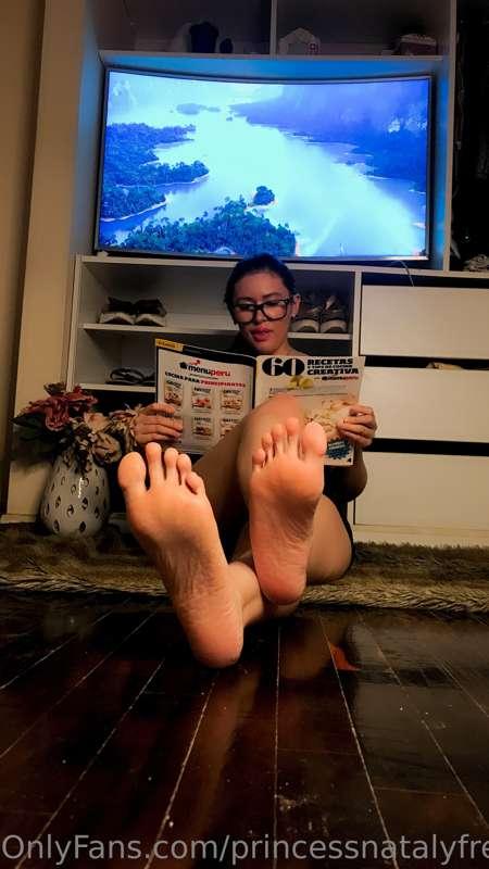 Are you a foot lover? Well, you are missing out on my rich c..