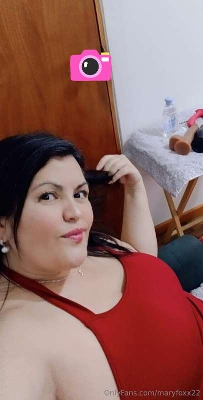 Daddys, loves, bbs!! 😛🤤 In 20 minutes, LIVE, YES LIVE!! 🎥🎥 C..
