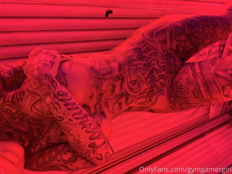 Was tanning today 💦💦