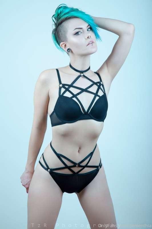 Photo by TzR :) 
Had forgotten we shot this...