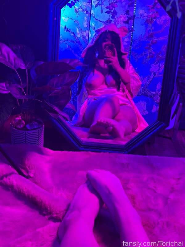 Pink and blue lighting just hits differently