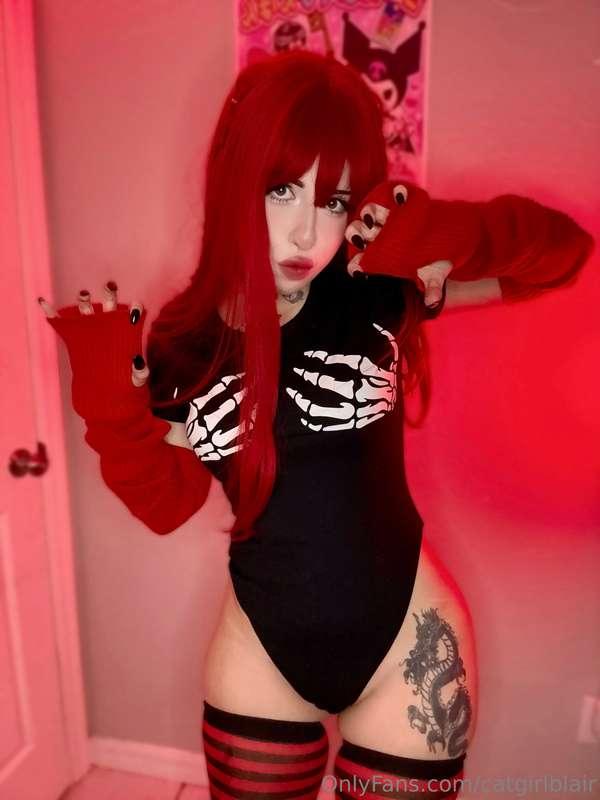 something to spice up your weekend ;3 🖤