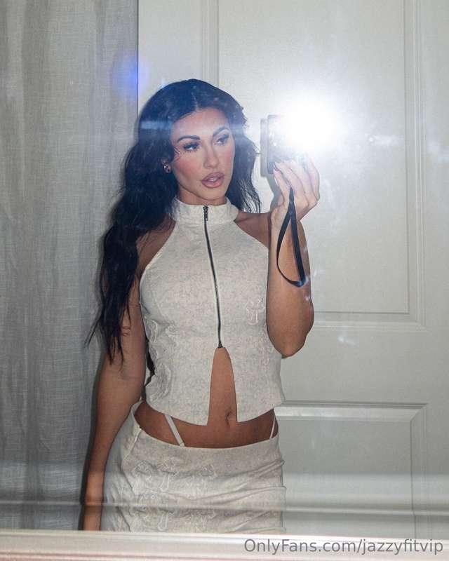 **Let whoever think whatever 🤳**