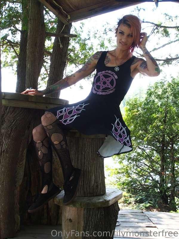 lilymonsterfree image #7