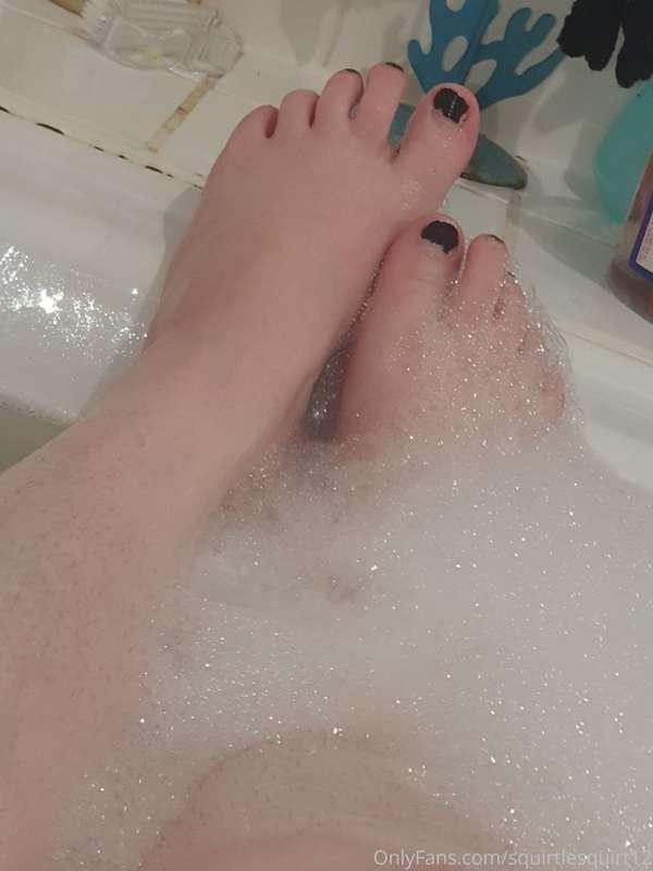 Maintenance bundle 💋 i get nails and toes done. Special bund..