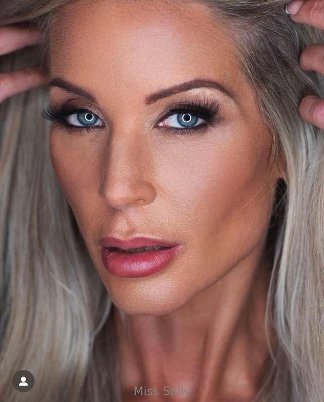 In case you missed my face 😘 First proper shoot (photoshoot!..