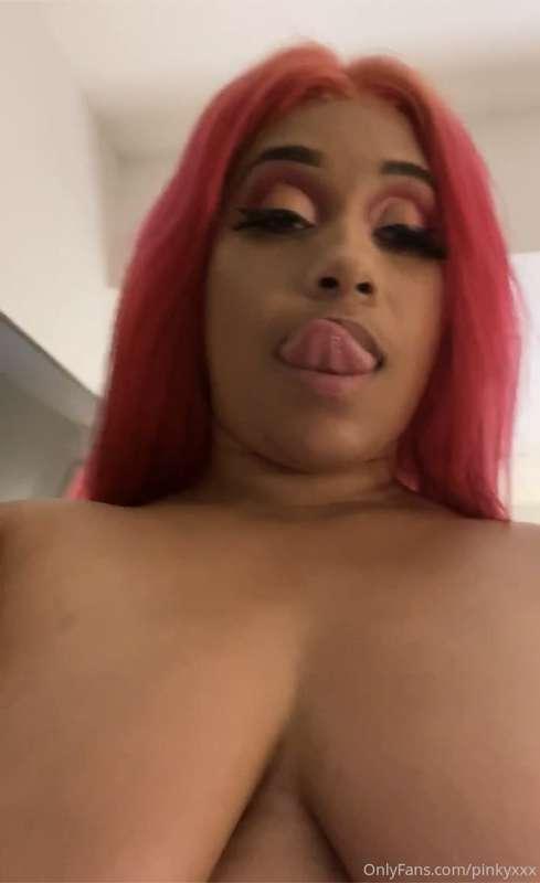 Baby you wanna see me take 2 different 🍆 😋, while playing wi..