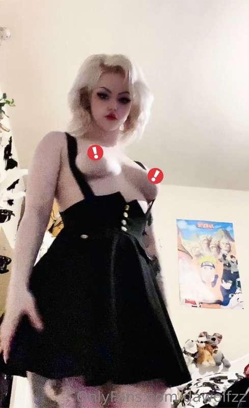 Just dancing with my boobies out 😊❤️