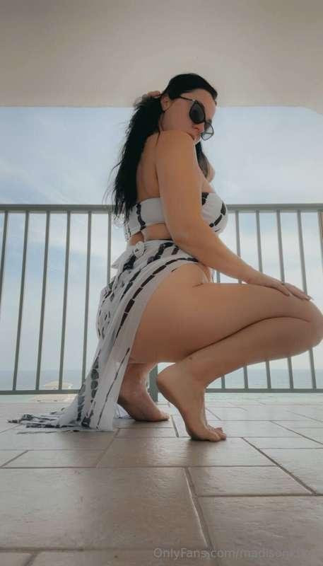 Want to join me? 😜😈💦Tip $5+ for a naughty pic bundle💦Tip $10..