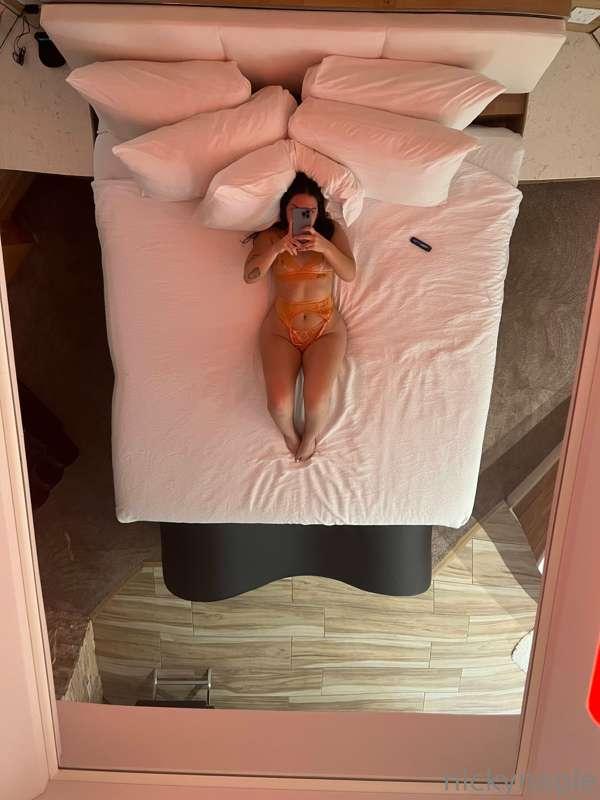 The video I can make on this bed 👀