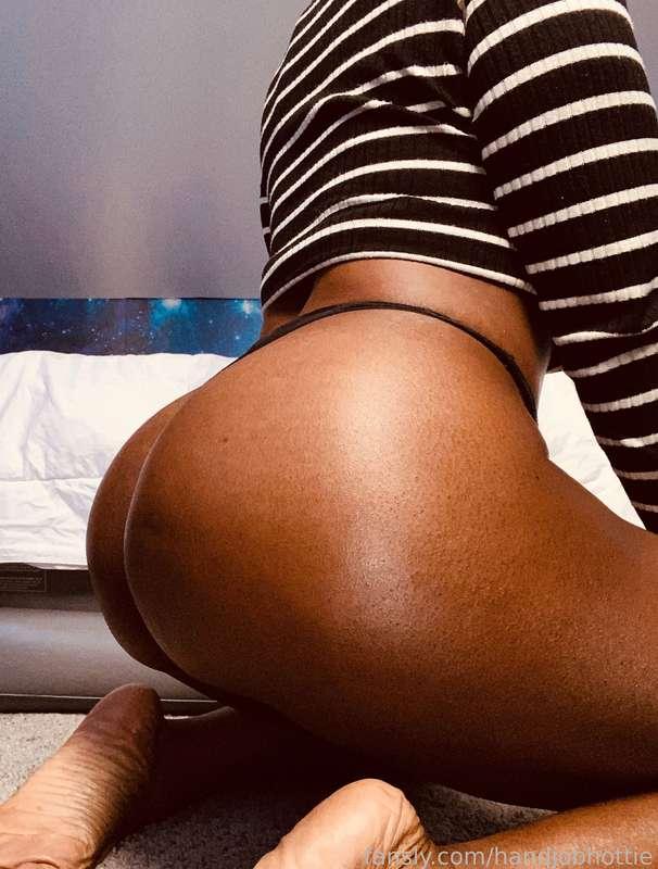 handjobhottie image #1