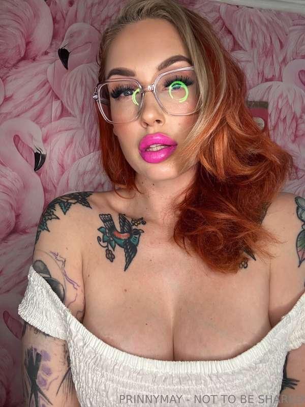 Glasses on or off while we fuck? 🩷