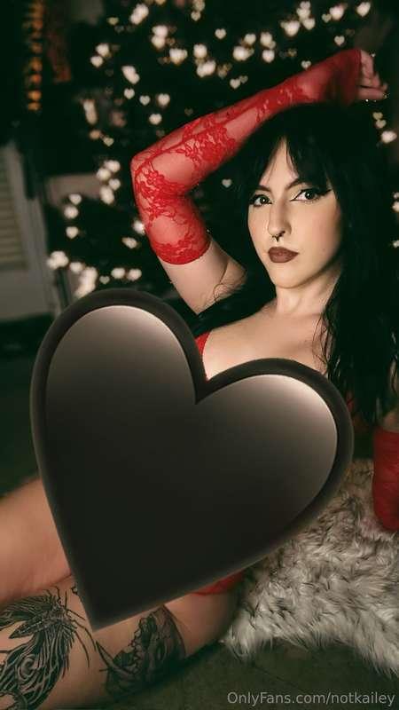 12/24/23 happy hoe-lidays part three!! merry christmas eve 🥰..