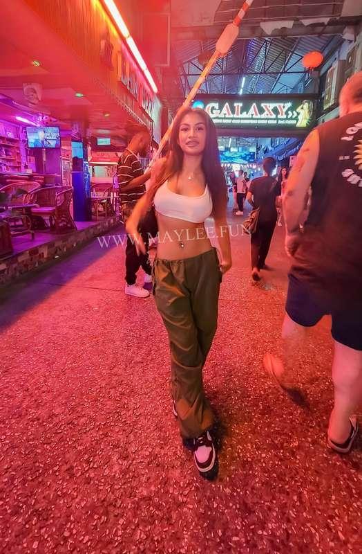 Painting the town red 💋❤

📸: @bestsky