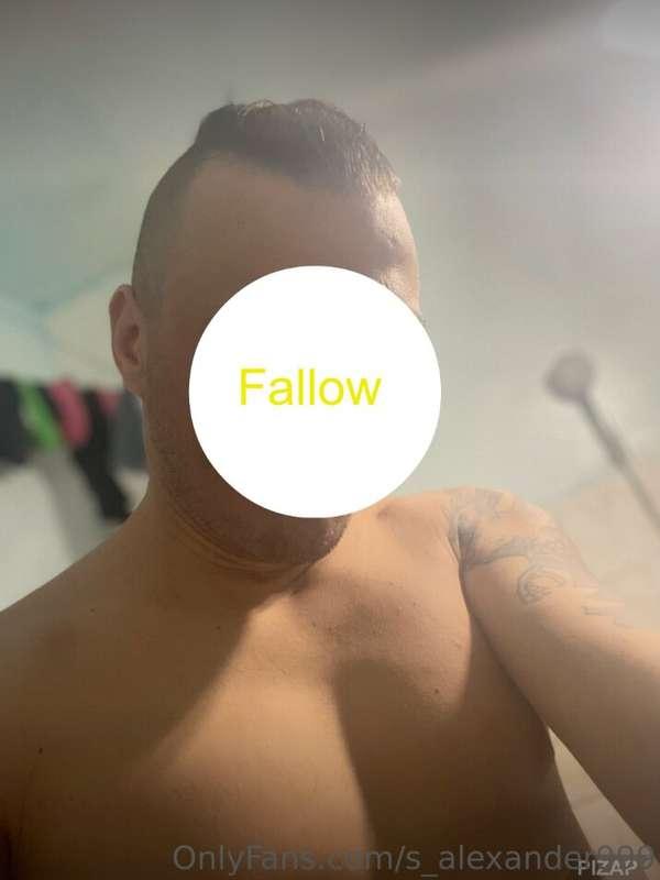 # ***Check out this Hot Guy👿*** @s_alexander999  Hello, I'm ..