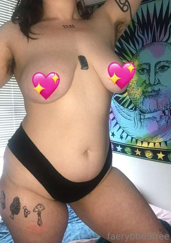 Tip me if you want to see what's under these hearts 💖