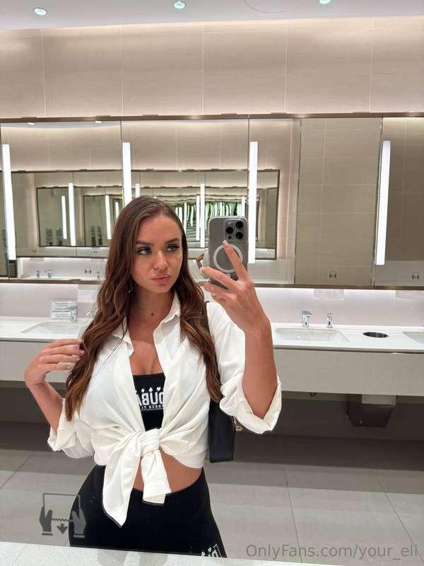 ✨ Friday is finally here! ✨I hope your week has been product..