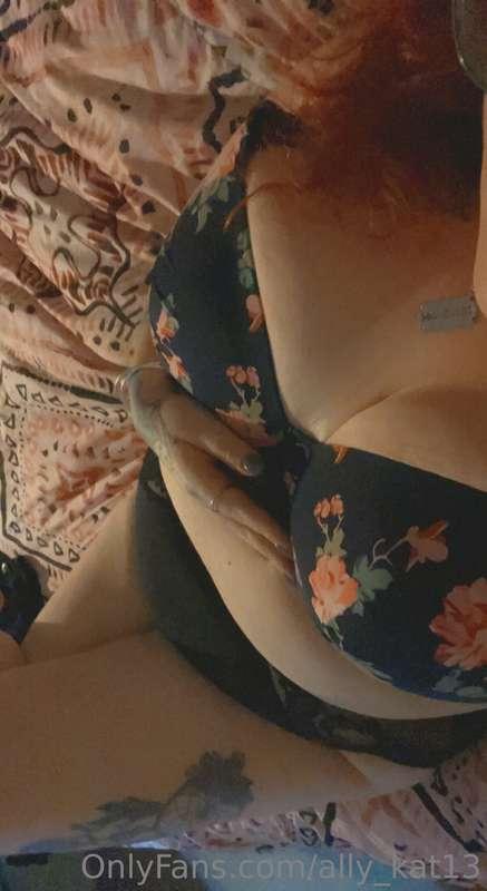 💋Come snuggle?