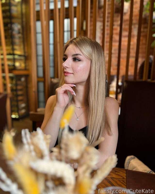 🌿✨ Today I enjoyed a cozy atmosphere in one of my favorite cafes. Sometimes it's so nice to just stop for a moment, relax and reflect on life. It's moments like this that I feel everything around me slow down and you can just enjoy the present.

When I was little, my grandmother often told me that it was important to take time for myself to reflect on my dreams and goals. Today, that's exactly what I did. Thinking about the fact that there are so many exciting and inspiring things ahead, and how important it is to remember to enjoy the little things.

My plans for the near future are pretty full. I hope I can find a balance between work and personal life, and of course I will try to spend more time on my favorite hobbies and meeting friends.

How do you spend your weekends? What helps you relax and find harmony in this fast paced world? Share your thoughts and stories in the comments! ❤️

#fyp #soft #life #model #girl #gfe #natural #aboutme #cute #young