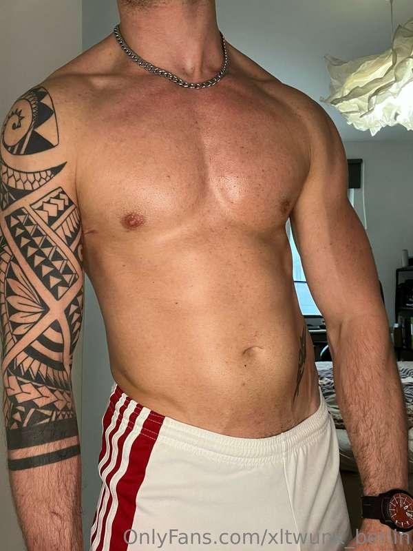 Wanna worship me? 💪🏻