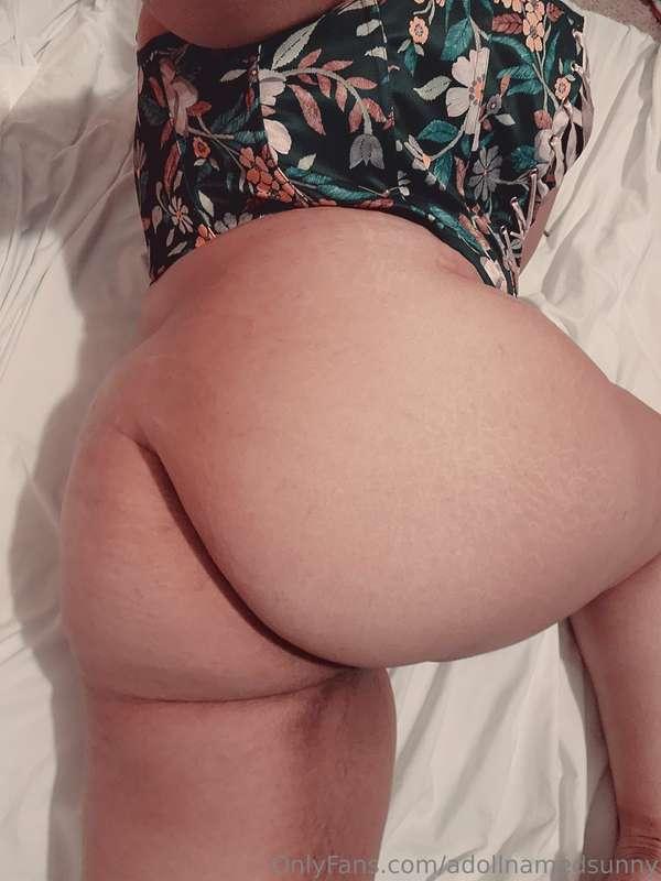 Fat Ass Fae. 15 pics of me dressed as a fae creature and bei..