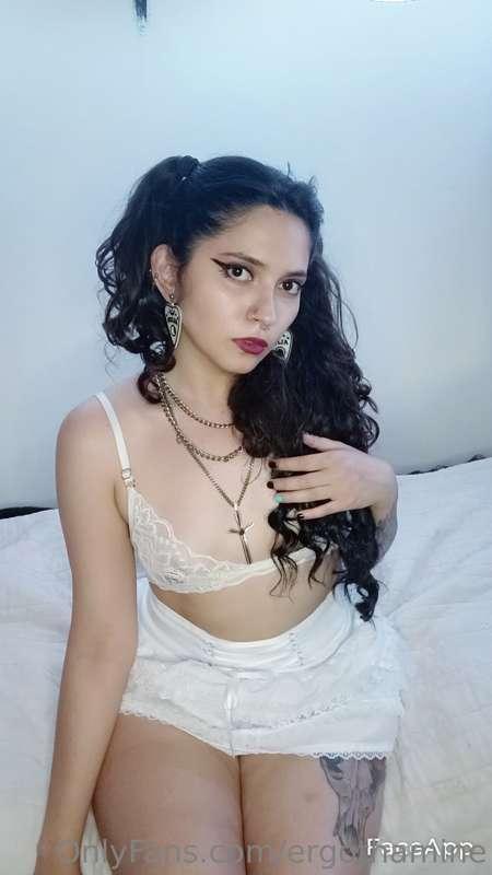 Hello guys 💕 I post topless & full nudity on my vip acc 💕 wa..