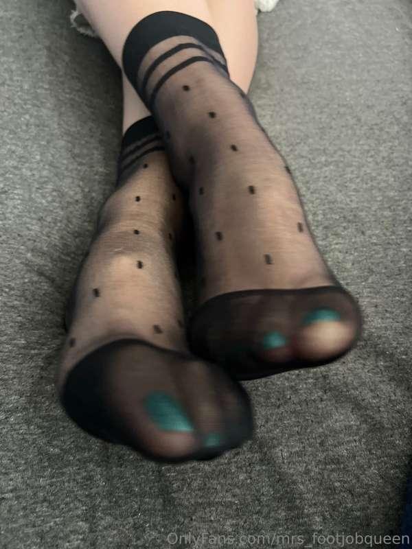 mrs_footjobqueen image #0