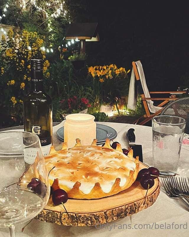 Who LOOOOVES key lime pie?! 😋☝🏻 
I’ve been testing a few rec..