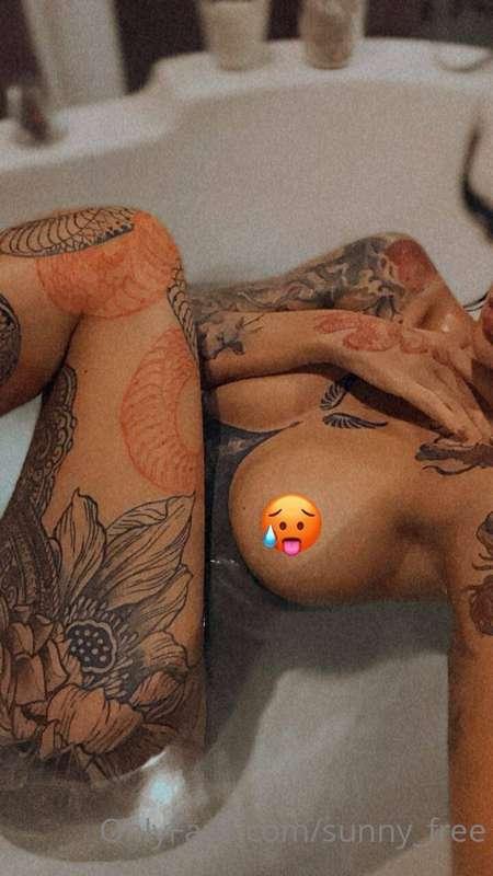 Sex in the shower or bath tub with me? 🔥💦