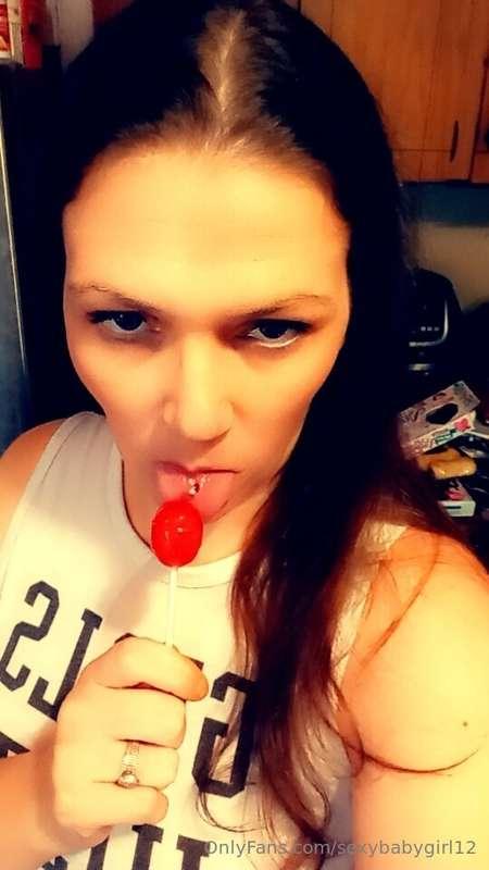 You wanna lick?😘💦