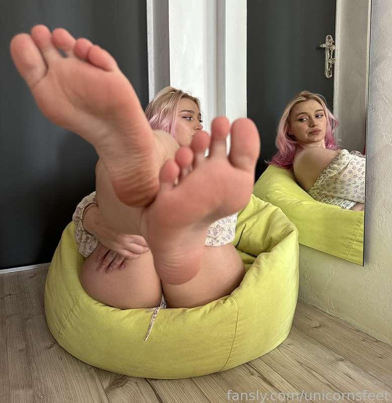 unicornsfeet image #1