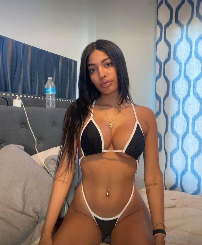 @aurorapillows is a BRAND NEW TITTY QUEEN here on onlyfans 🌸..