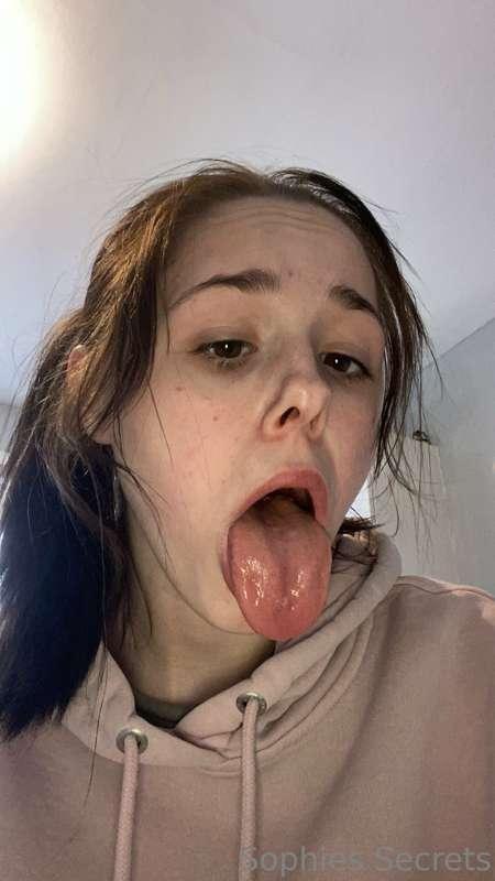 👅👅👅