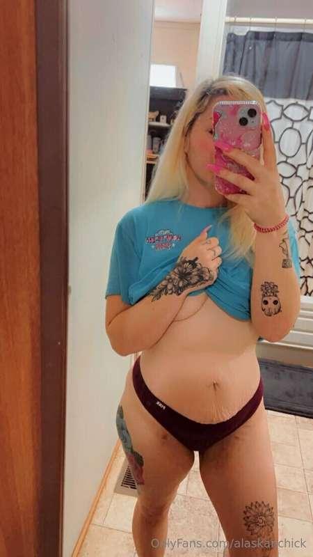 Hit up my girl if you'd like some content from her. @ch3viig..