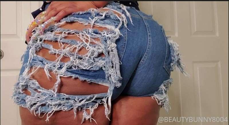 ONE HOT SUMMER 🔥🥵😍