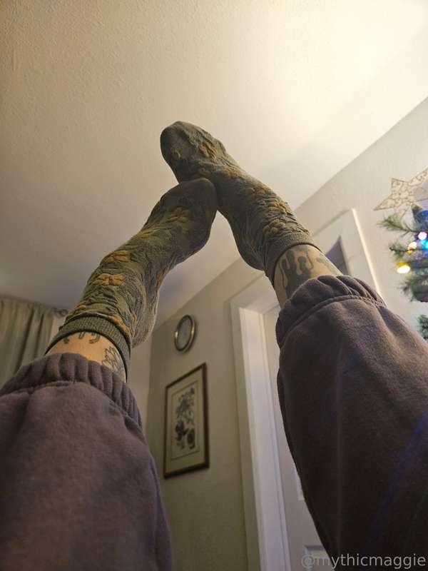 Socks on or off??🧦