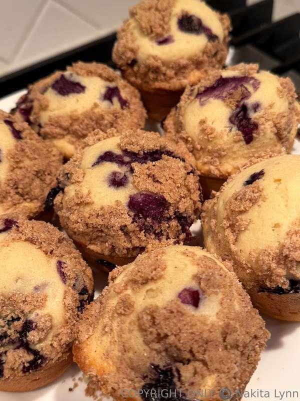 Have you seen the muffin man? Fully nude Blueberry streusel ..