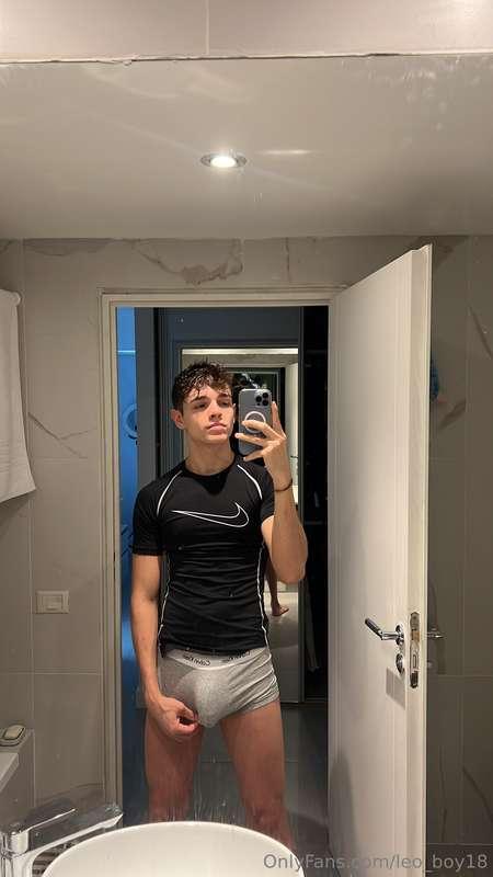 leo_boy18 image #0