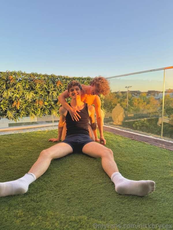 Live tomorrow on @nickbrycee 😈💦