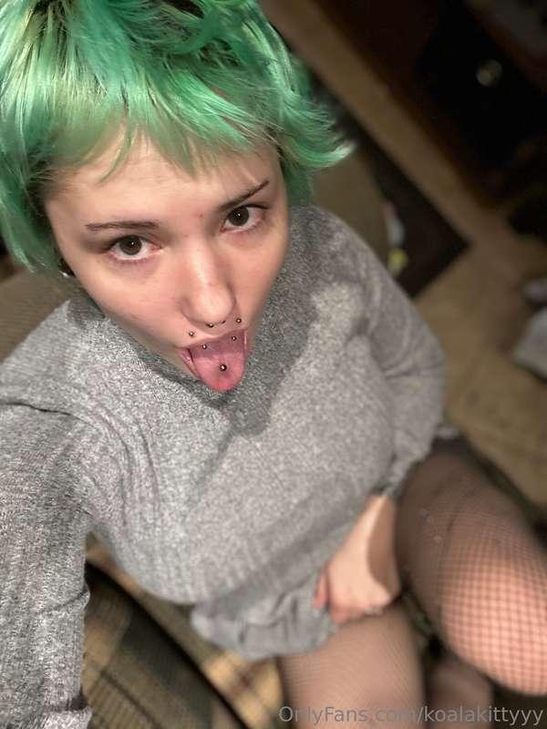GUESS WHOS ABOUT TO GET THE SHIT FUCKED OUT OF HER!!!! It’s ..