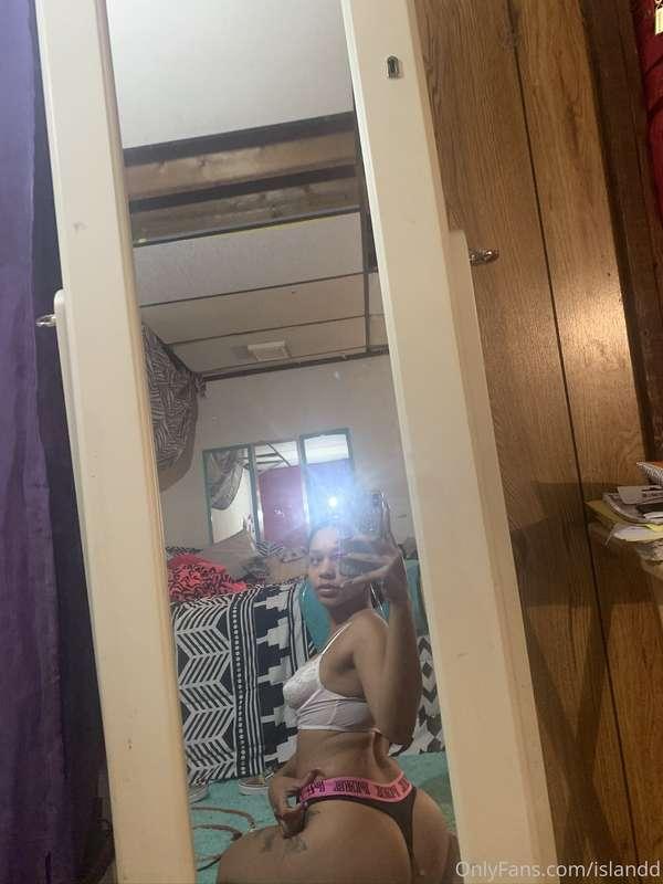 Good morning loves! 💕👋🏼 New Pictures / Videos coming today!!..