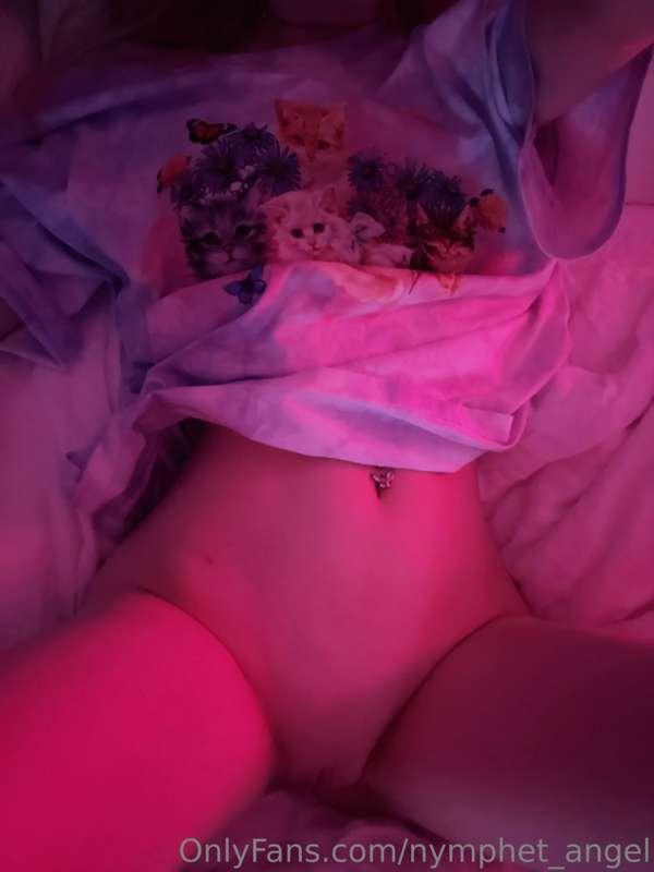 Hi!! Kiss my tummy?? 🥺👉🏻👈🏻