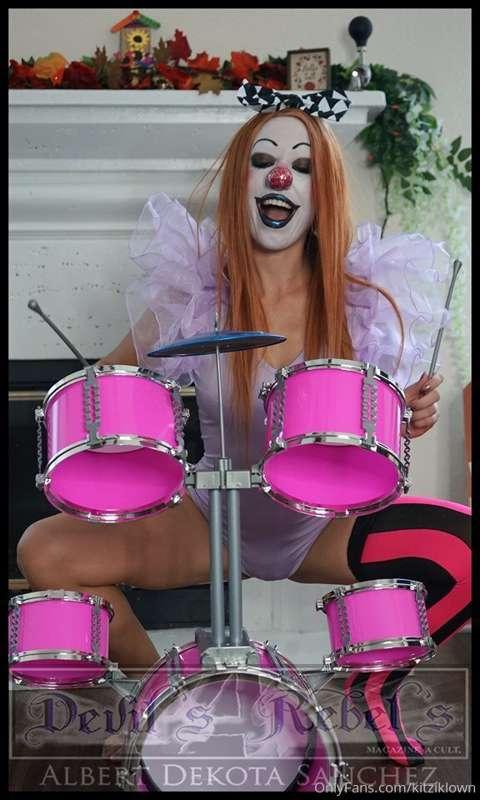 Rockin' out with my cock... not out. -_-