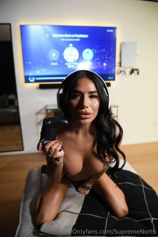 Play with me? 😈