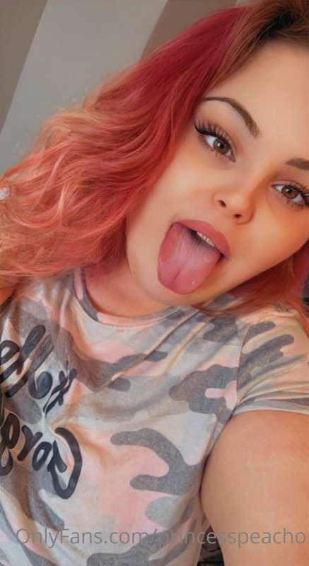 Baby, I want to wake up with your cock in my mouth 😛