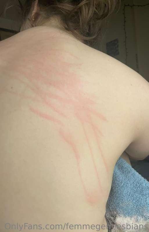 The scratches on my back from Diamond💎 are proof that our mo..