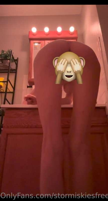 OMG at the angle of this spy cam👺
Check your DM’s!