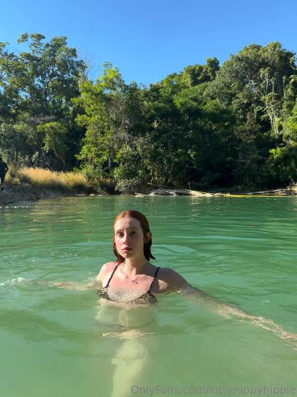 someone being patient with u on your bad days is the softest..